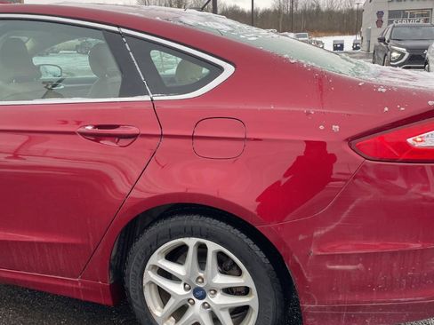 Used 2016 Ford Fusion SE w/ Equipment Group 202A FWD image 7
