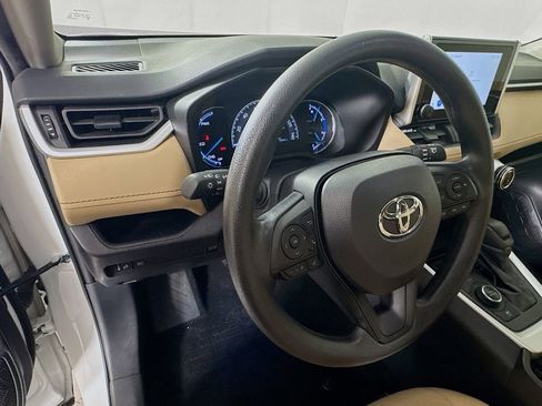 Used 2025 Toyota RAV4 XLE w/ Convenience Package AWD/4WD image 11