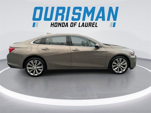 Used 2017 Chevrolet Malibu Premier w/ Premier Sun and Wheel Package image 9