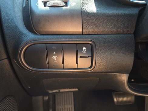 Used 2017 Kia Forte LX FWD image 17