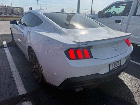 Used 2024 Ford Mustang Premium image 9