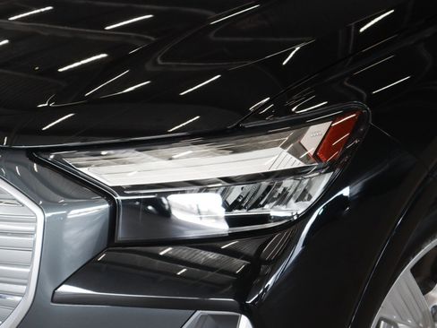 Certified 2024 Audi Q4 e-tron Premium Plus w/ Premium Plus image 29