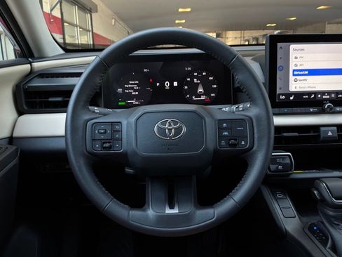 Used 2026 Toyota RAV4 XLE Premium AWD/4WD image 38