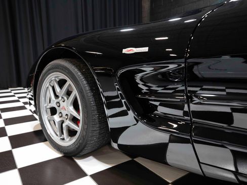 Used 2002 Chevrolet Corvette Z06 w/ Memory Pkg image 26