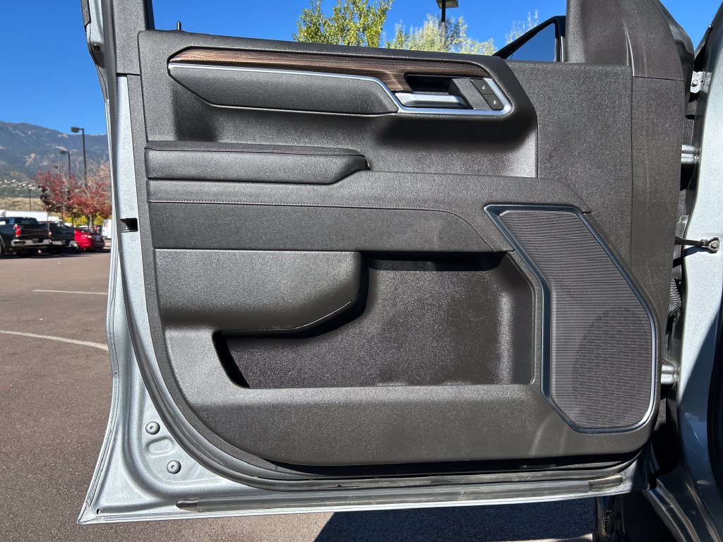 Used 2025 Chevrolet Silverado 1500 LT Trail Boss w/ Protection Package AWD/4WD image 31