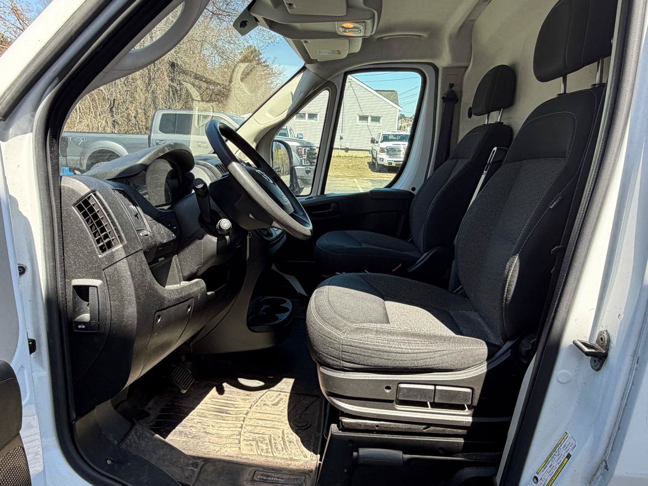Used 2020 RAM ProMaster 2500 w/ Interior Convenience Group FWD image 8