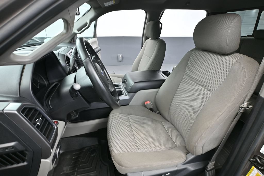 Used 2018 Ford F150 XLT w/ Equipment Group 302A Luxury AWD/4WD image 18