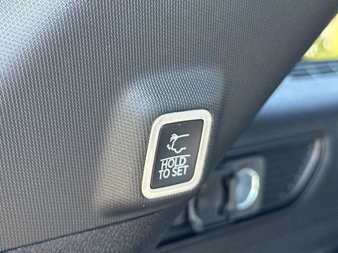 New 2025 Jeep Grand Cherokee Laredo X w/ Luxury Tech Group I image 16