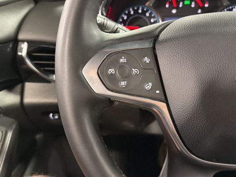 Used 2023 Chevrolet Traverse RS FWD image 24
