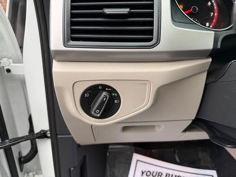 Used 2020 Volkswagen Atlas SE w/ Panoramic Sunroof Package image 15