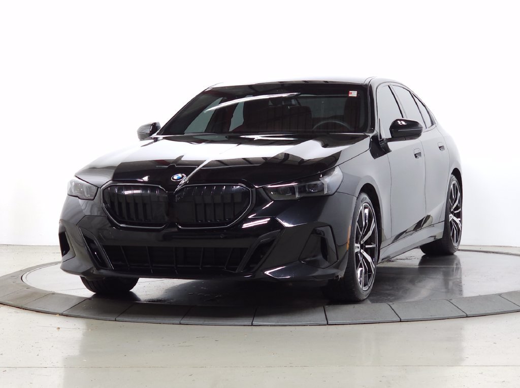 Used 2024 BMW 530i xDrive w/ Executive Package AWD/4WD image 3