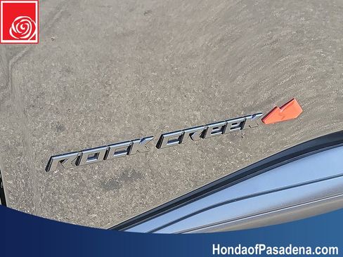 Used 2025 Nissan Rogue SV image 30