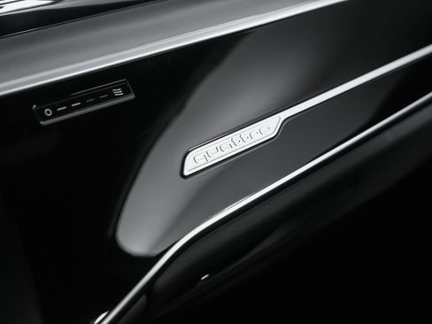 Used 2024 Audi S8 4.0T image 69