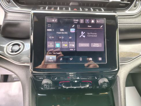 Certified 2023 Jeep Grand Cherokee Altitude image 35