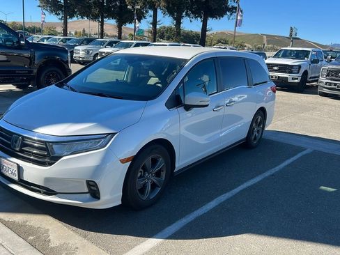 Used 2021 Honda Odyssey EX image 1