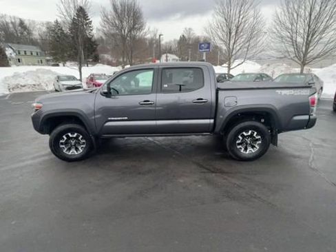 Certified 2021 Toyota Tacoma TRD Off-Road image 5
