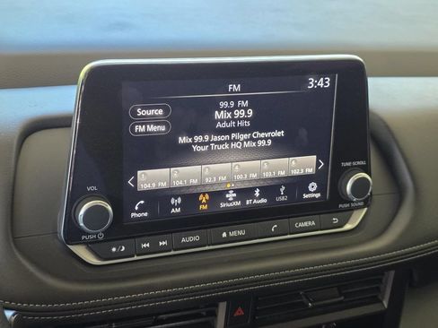 Used 2024 Nissan Rogue S FWD image 16