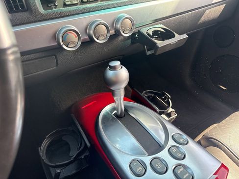 Used 2005 Chevrolet SSR w/ Preferred Equipment Group RWD image 51