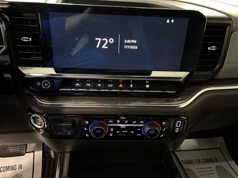 Used 2025 Chevrolet Silverado 1500 LTZ AWD/4WD image 26