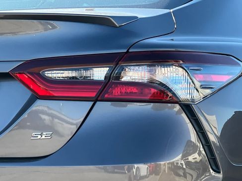 Used 2023 Toyota Camry SE image 16