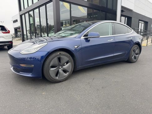 Used 2018 Tesla Model 3 Long Range image 4