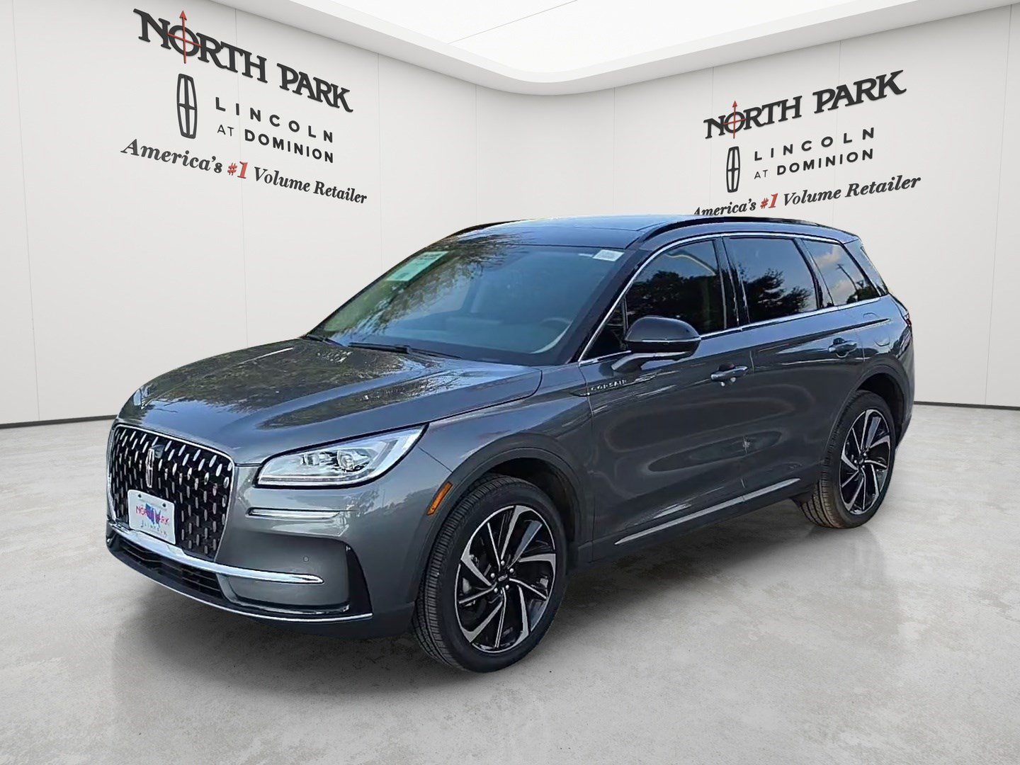 New 2025 Lincoln Corsair Reserve AWD/4WD image 1