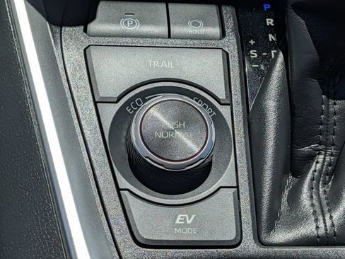 Used 2023 Toyota RAV4 XLE w/ Convenience Package AWD/4WD image 16
