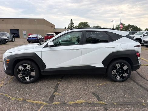 Used 2025 Hyundai Kona SEL FWD image 8