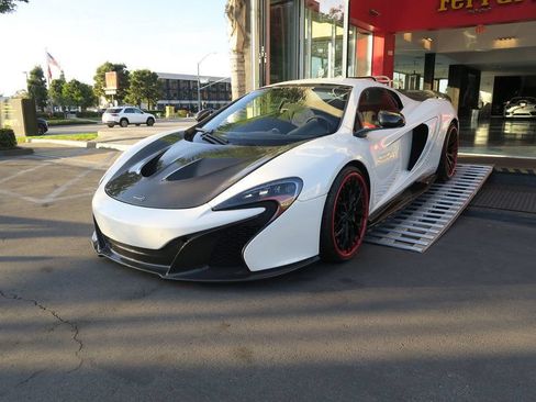 Used 2015 McLaren 650S Spider RWD image 2