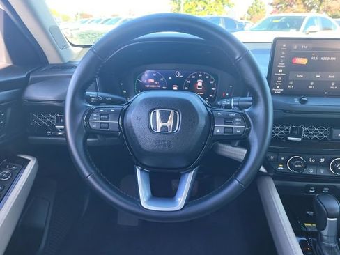 Used 2024 Honda Accord Touring image 15