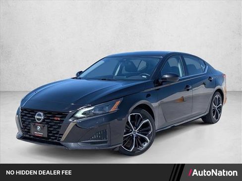Used 2024 Nissan Altima 2.5 SR FWD image 1