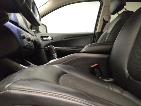 Used 2017 Dodge Journey Crossroad w/ Rear Seat Video Group I FWD image 17