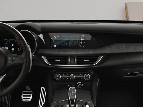 New 2025 Alfa Romeo Stelvio Sprint AWD/4WD image 22