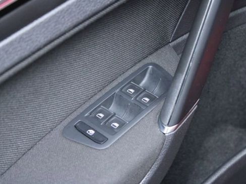 Used 2015 Volkswagen GTI S image 9