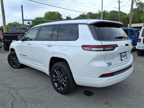 New 2026 Jeep Grand Cherokee L Limited AWD/4WD image 6