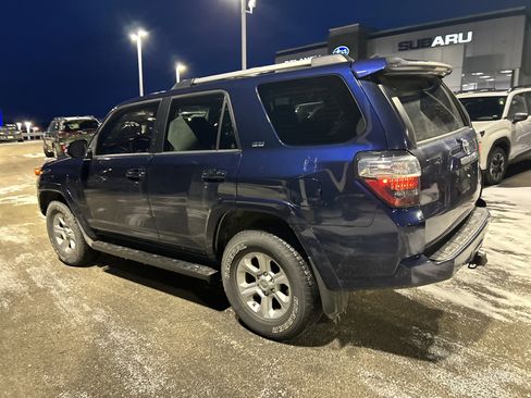 Used 2020 Toyota 4Runner SR5 Premium image 17