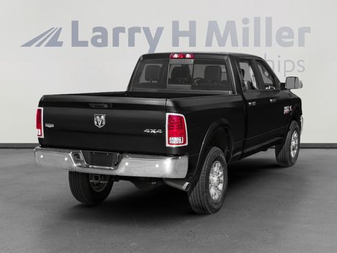 Used 2018 RAM 2500 Laramie w/ Sport Appearance Group AWD/4WD image 4