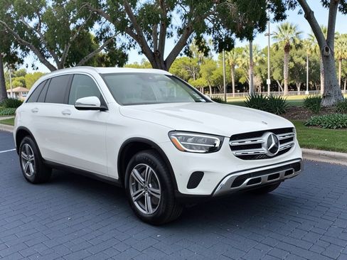 Used 2022 Mercedes-Benz GLC 300 image 2