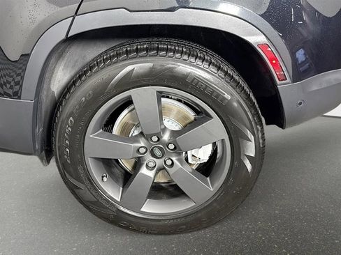 Used 2023 Land Rover Defender 110 SE image 33