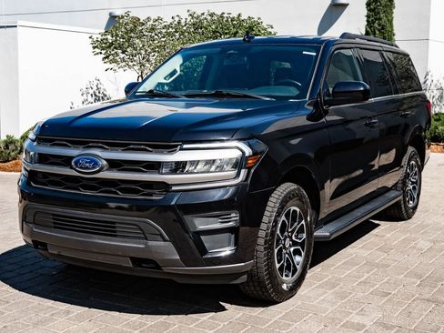 Used 2022 Ford Expedition XLT AWD/4WD image 1