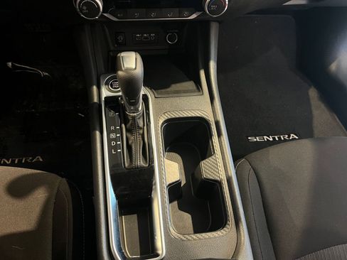 Used 2025 Nissan Sentra SV image 41