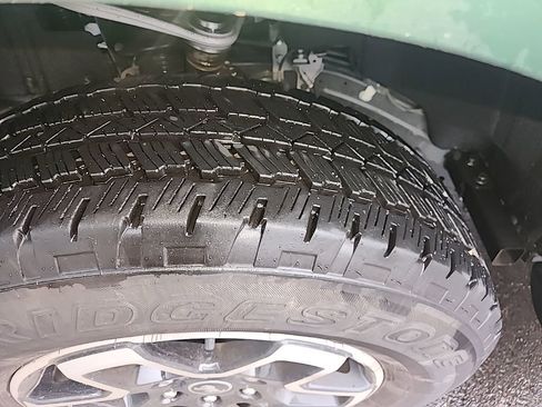 Used 2025 Ford Bronco Outer Banks image 3