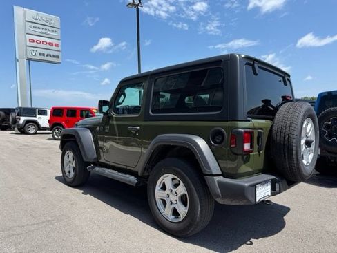 Used 2022 Jeep Wrangler Sport AWD/4WD image 5