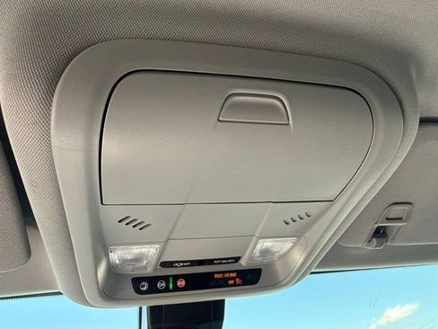 Used 2023 GMC Terrain SLE w/ LPO, Floor Liner Package FWD image 23