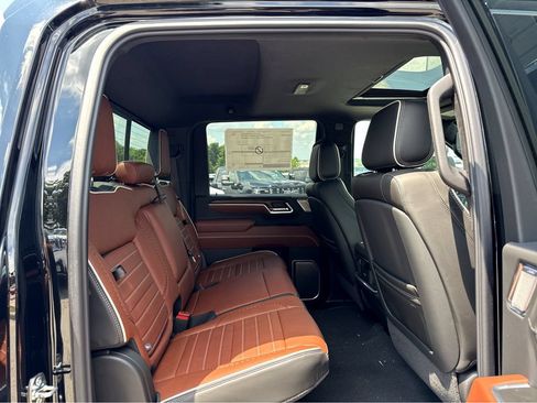 New 2026 GMC Sierra 3500 Denali Ultimate AWD/4WD image 6