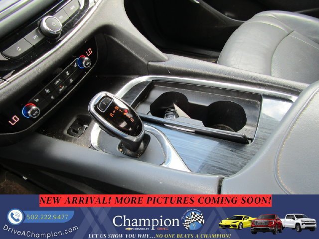 Used 2018 Buick Enclave Essence AWD/4WD image 16