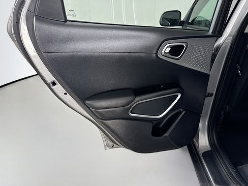 Used 2025 Kia Soul LX w/ LX Technology Package image 25
