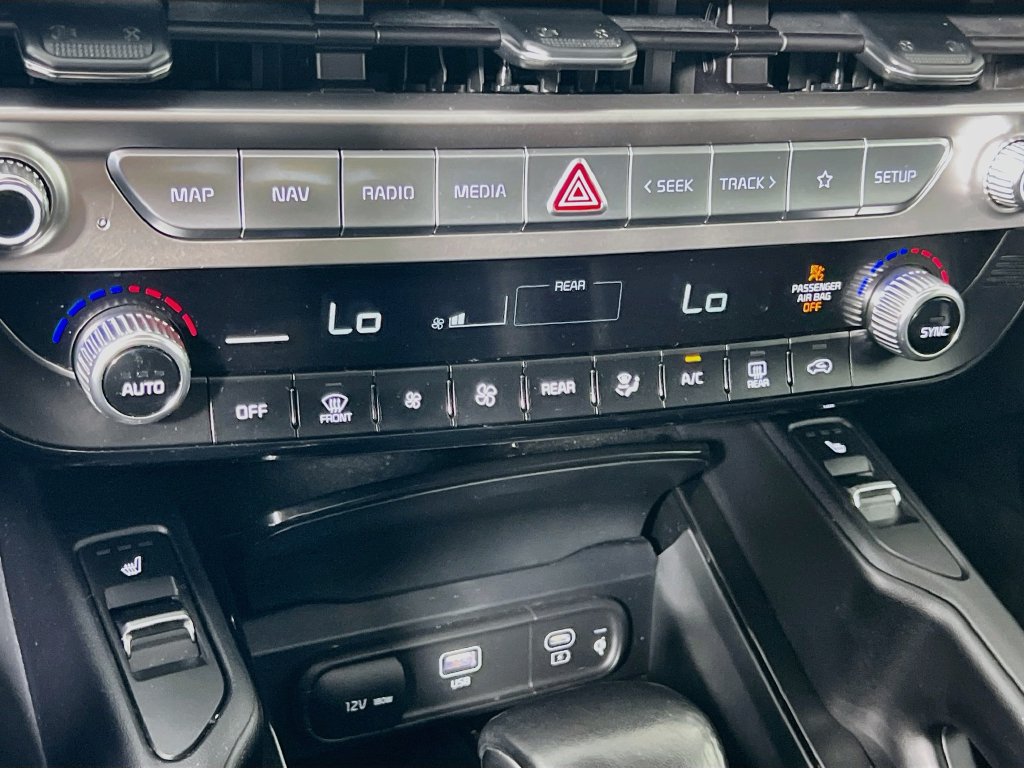 Certified 2024 Kia Telluride S w/ S Sunroof Package AWD/4WD image 17