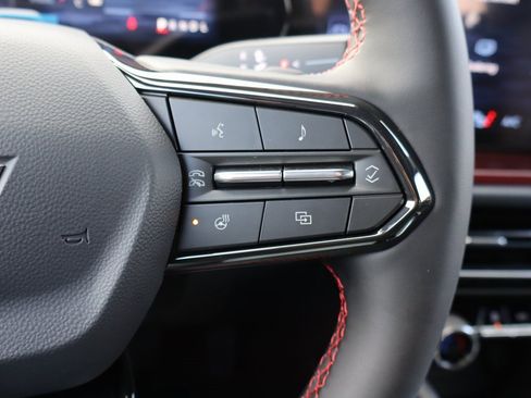 New 2026 Chevrolet Traverse RS image 8