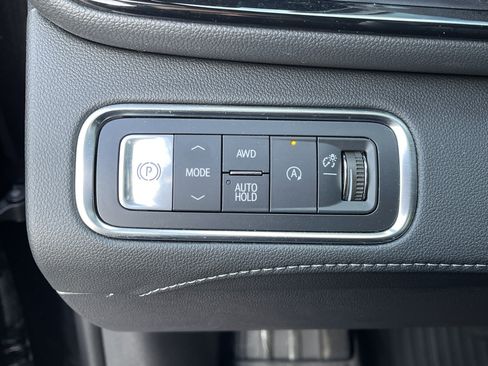 Used 2025 Buick Enclave Avenir image 21